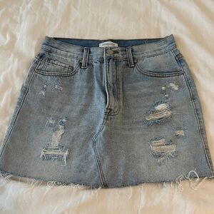 WOMEN'S DISTRESSED DENIM BLUE MINI SKIRT M